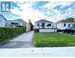 52 CLAREMORE AVENUE, Toronto, Ontario