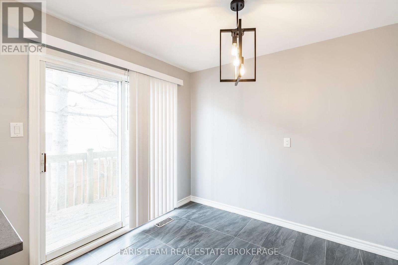 2200 Richard Street, Innisfil, Ontario  L9S 2C4 - Photo 10 - N12883368