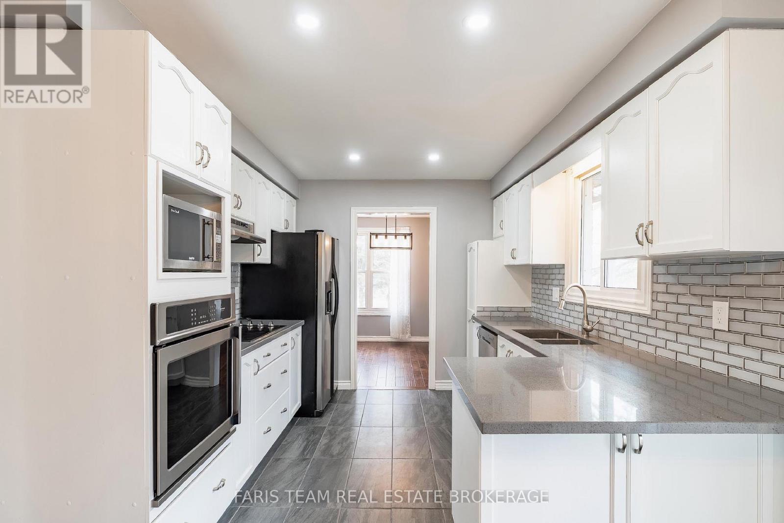 2200 Richard Street, Innisfil, Ontario  L9S 2C4 - Photo 4 - N12883368