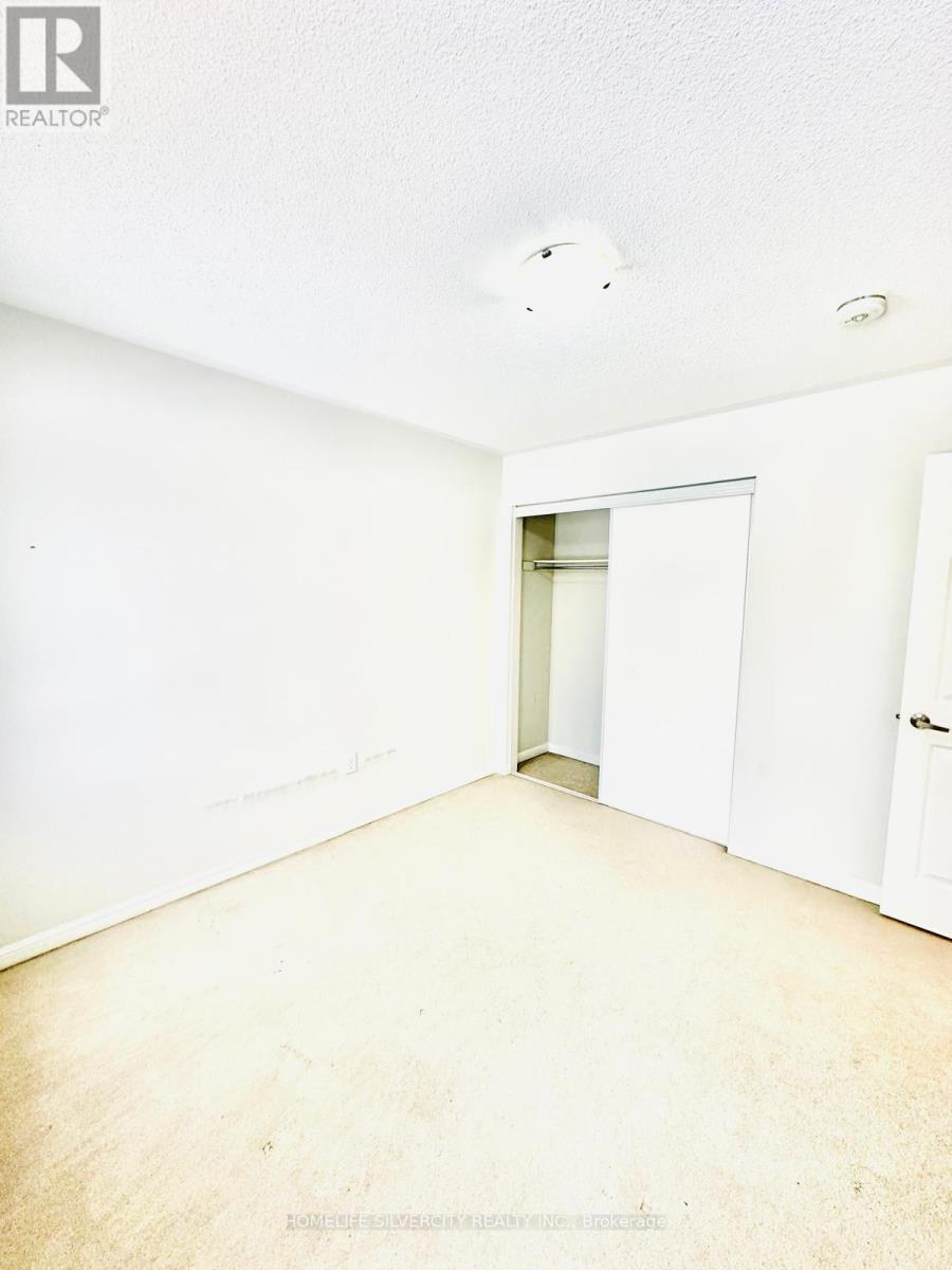 Main Level - 29 Lathbury Street S, Brampton, Ontario  L7A 0R6 - Photo 16 - W12779484