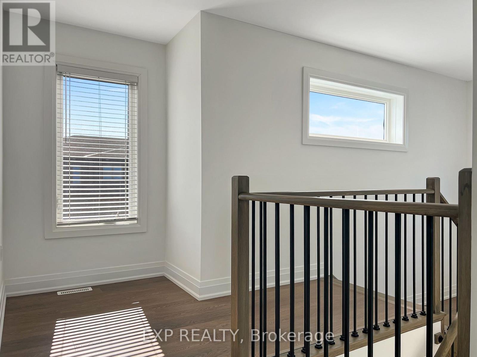 2 Haven Lane, Barrie, Ontario  L9J 0M4 - Photo 14 - S12883372