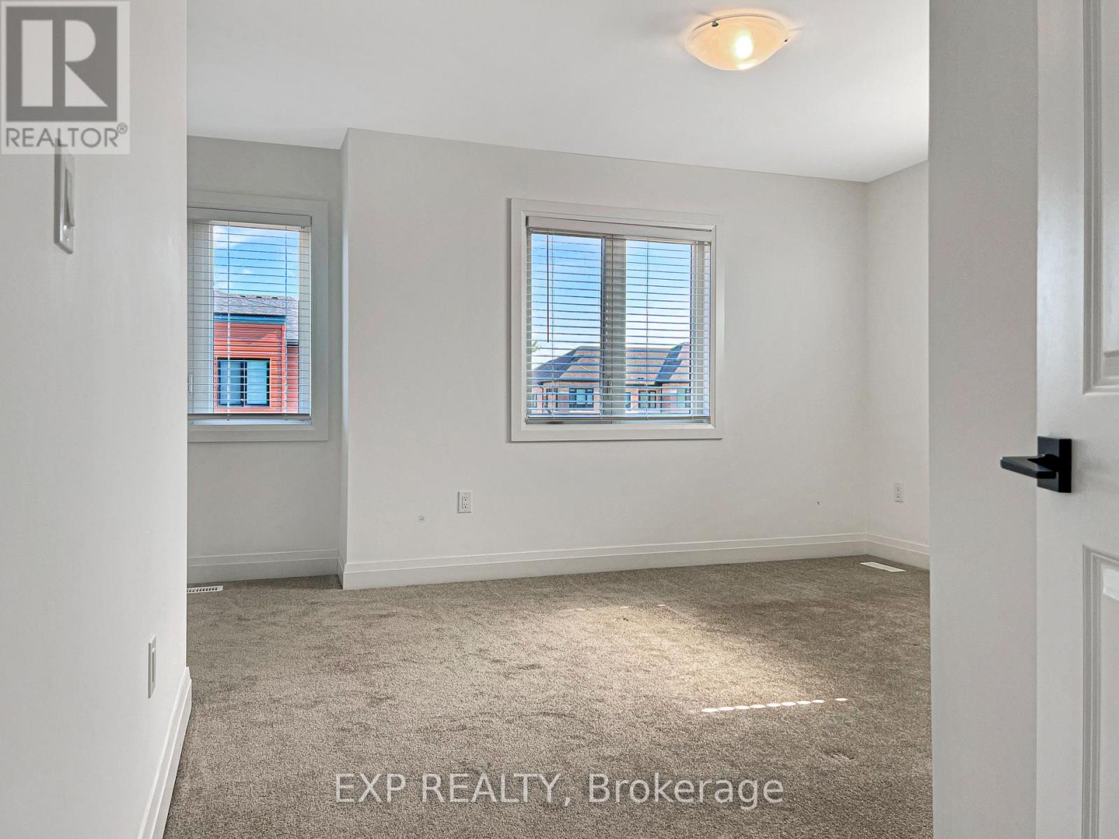 2 Haven Lane, Barrie, Ontario  L9J 0M4 - Photo 15 - S12883372