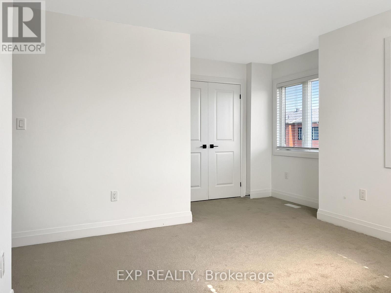 2 Haven Lane, Barrie, Ontario  L9J 0M4 - Photo 16 - S12883372