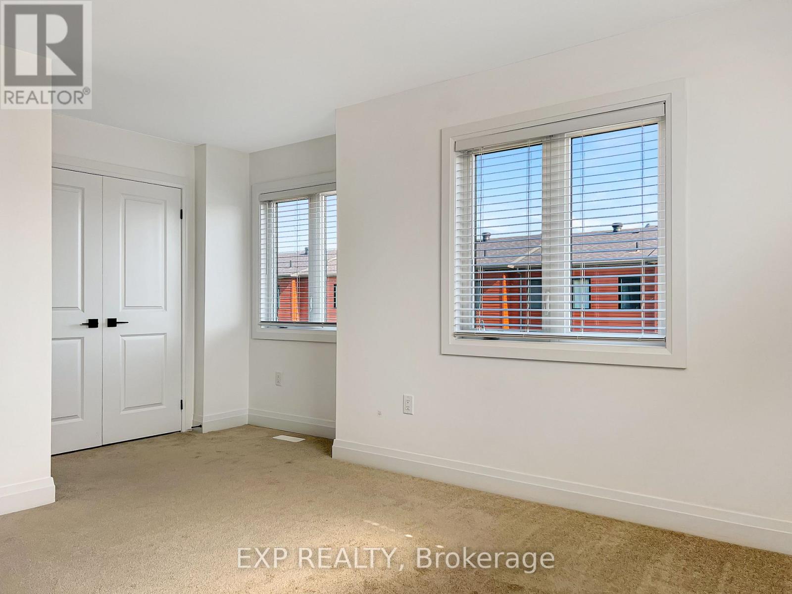 2 Haven Lane, Barrie, Ontario  L9J 0M4 - Photo 17 - S12883372