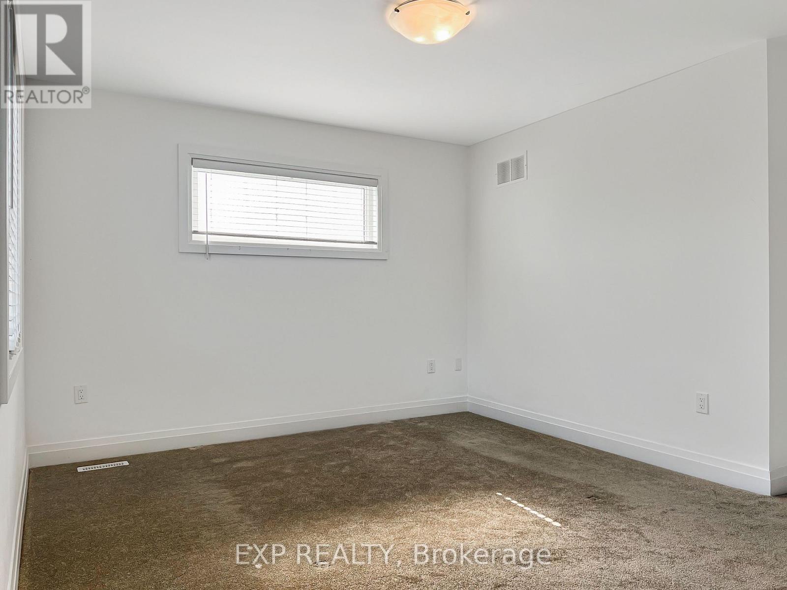 2 Haven Lane, Barrie, Ontario  L9J 0M4 - Photo 18 - S12883372