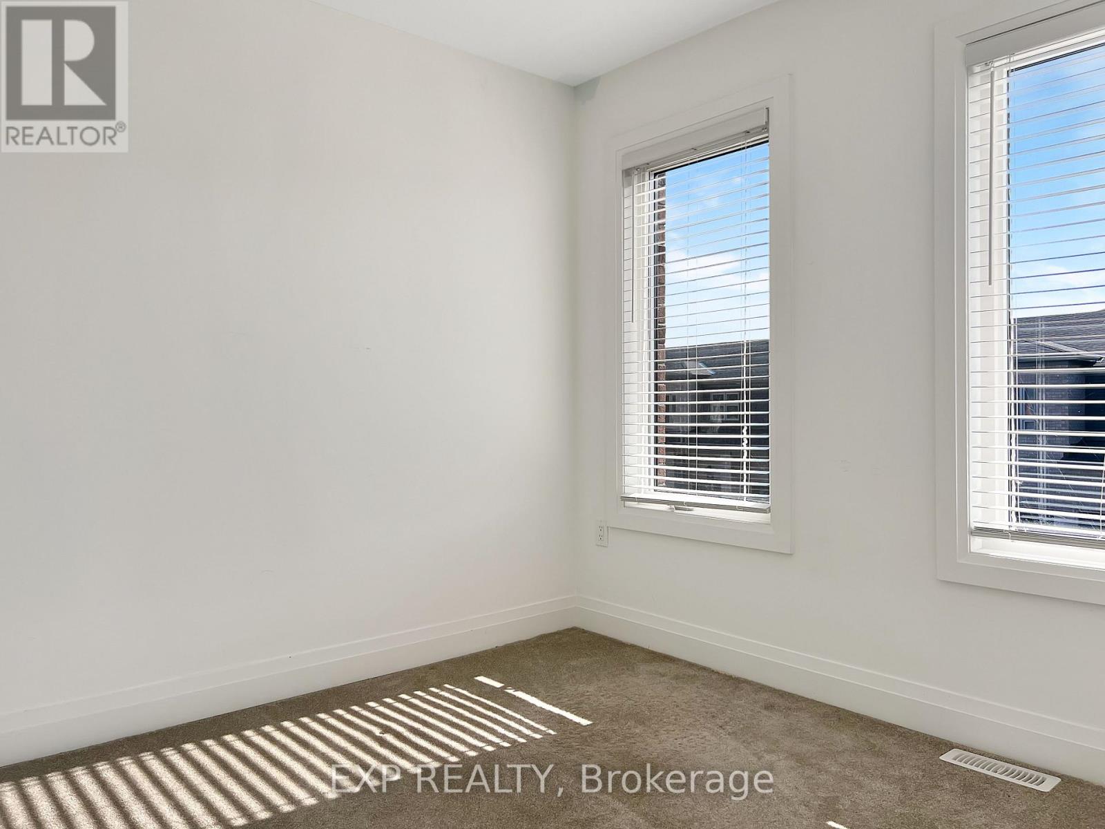 2 Haven Lane, Barrie, Ontario  L9J 0M4 - Photo 21 - S12883372