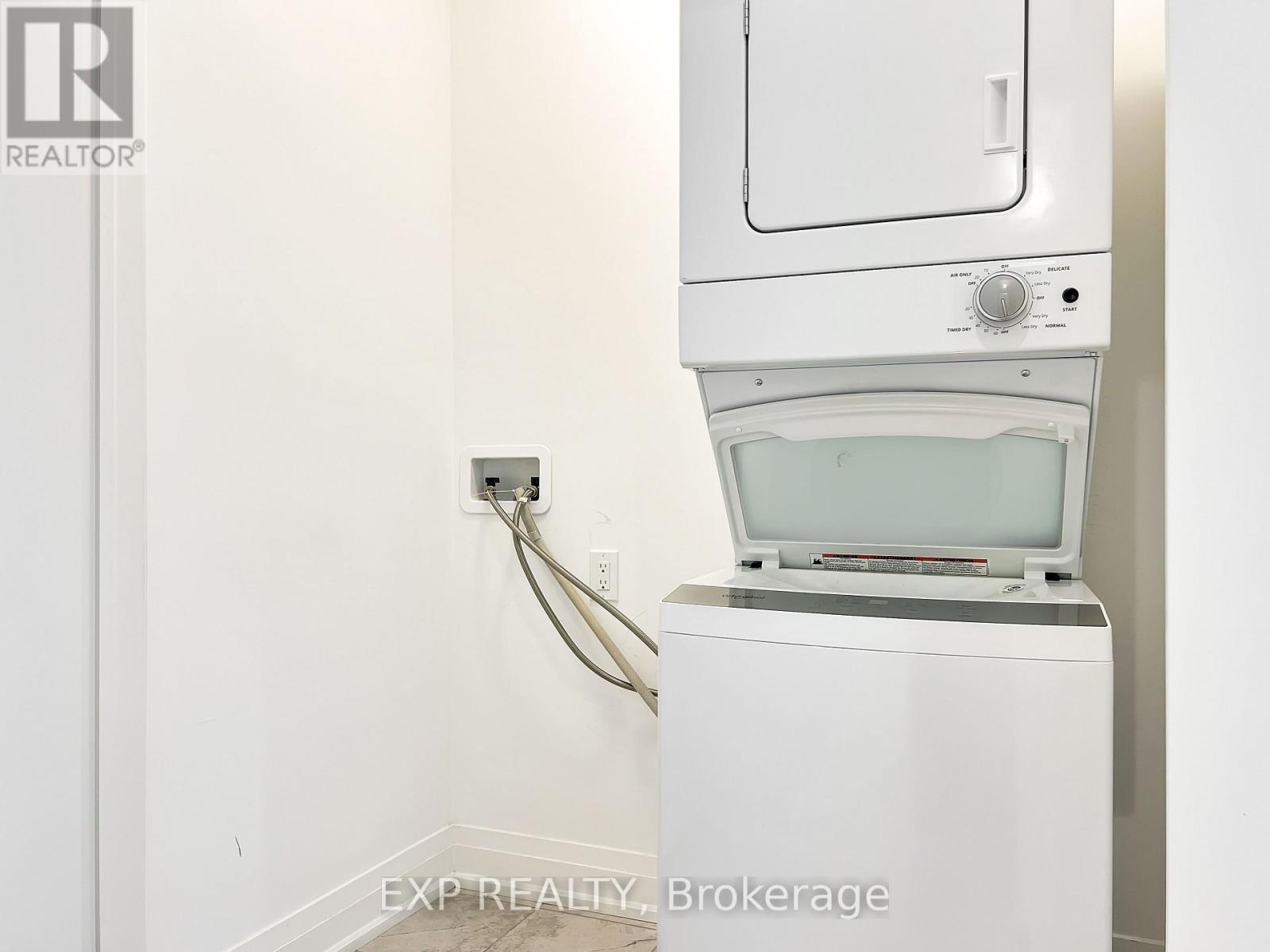 2 Haven Lane, Barrie, Ontario  L9J 0M4 - Photo 27 - S12883372