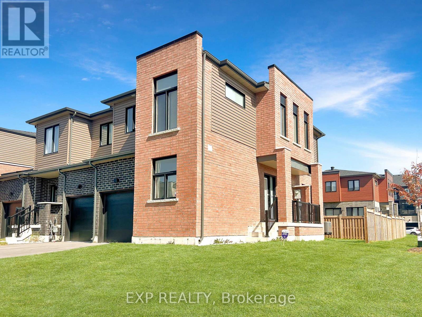 2 Haven Lane, Barrie, Ontario  L9J 0M4 - Photo 33 - S12883372