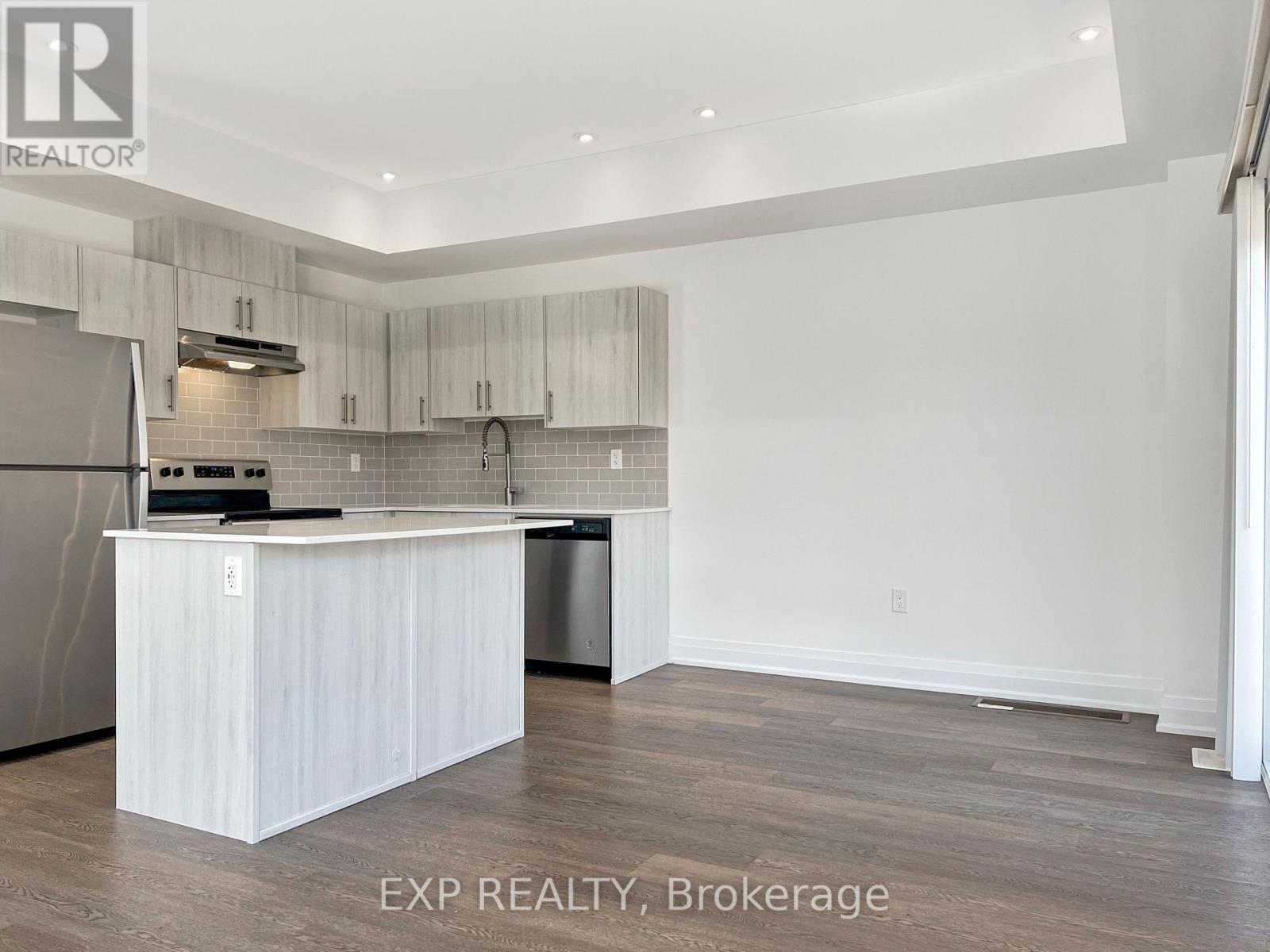 2 Haven Lane, Barrie, Ontario  L9J 0M4 - Photo 6 - S12883372