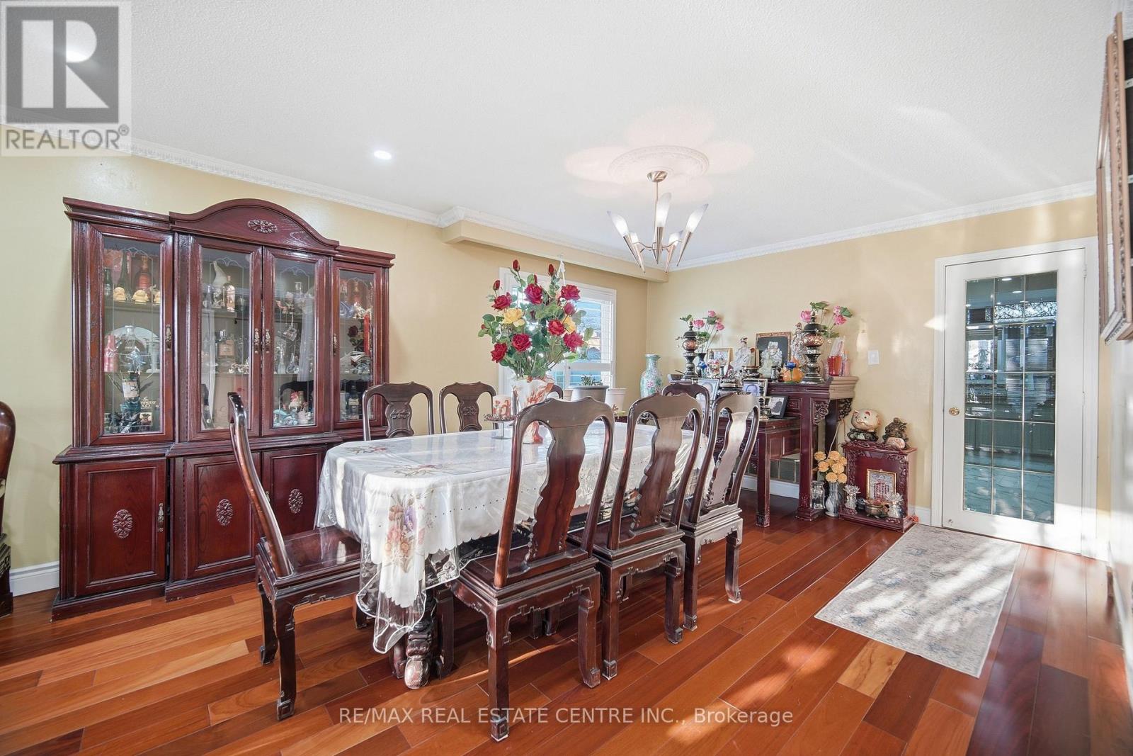 2555 Cynara Road, Mississauga, Ontario  L5B 2R5 - Photo 10 - W12883354