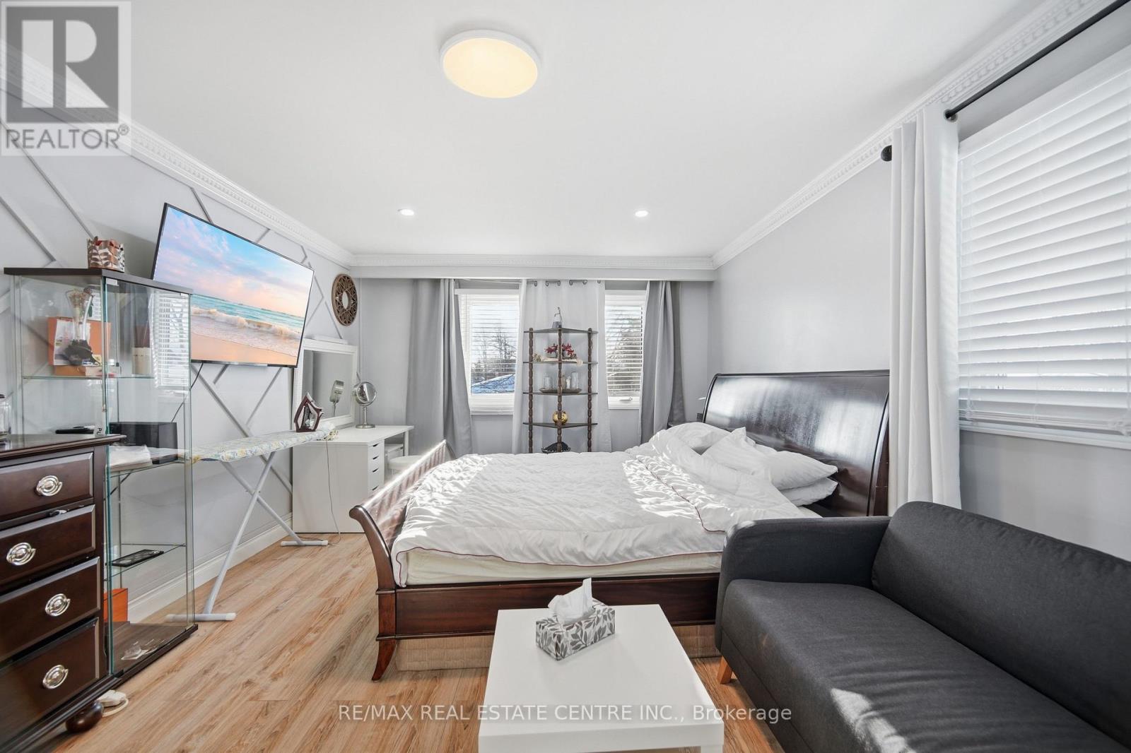 2555 Cynara Road, Mississauga, Ontario  L5B 2R5 - Photo 25 - W12883354