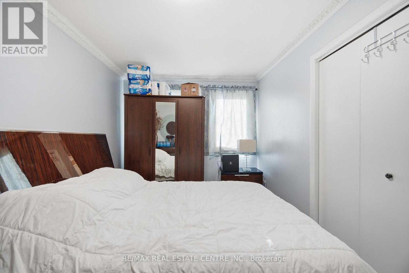 2555 Cynara Road, Mississauga, Ontario  L5B 2R5 - Photo 26 - W12883354