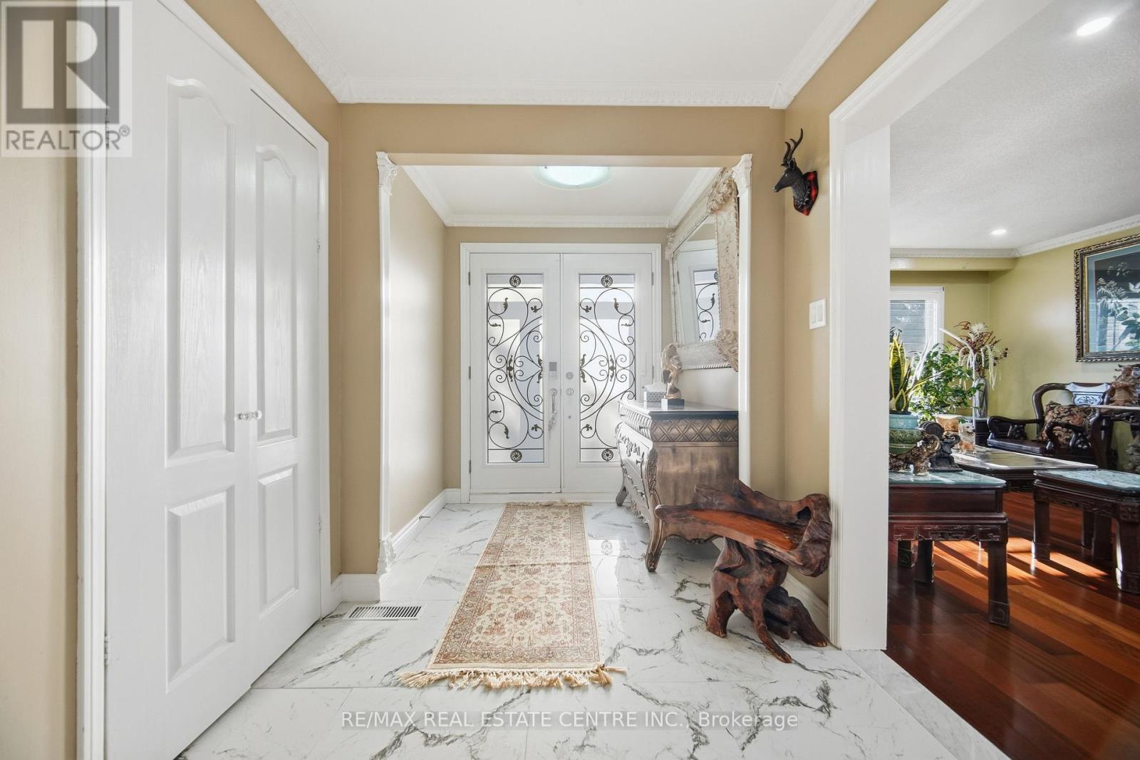 2555 Cynara Road, Mississauga, Ontario  L5B 2R5 - Photo 6 - W12883354