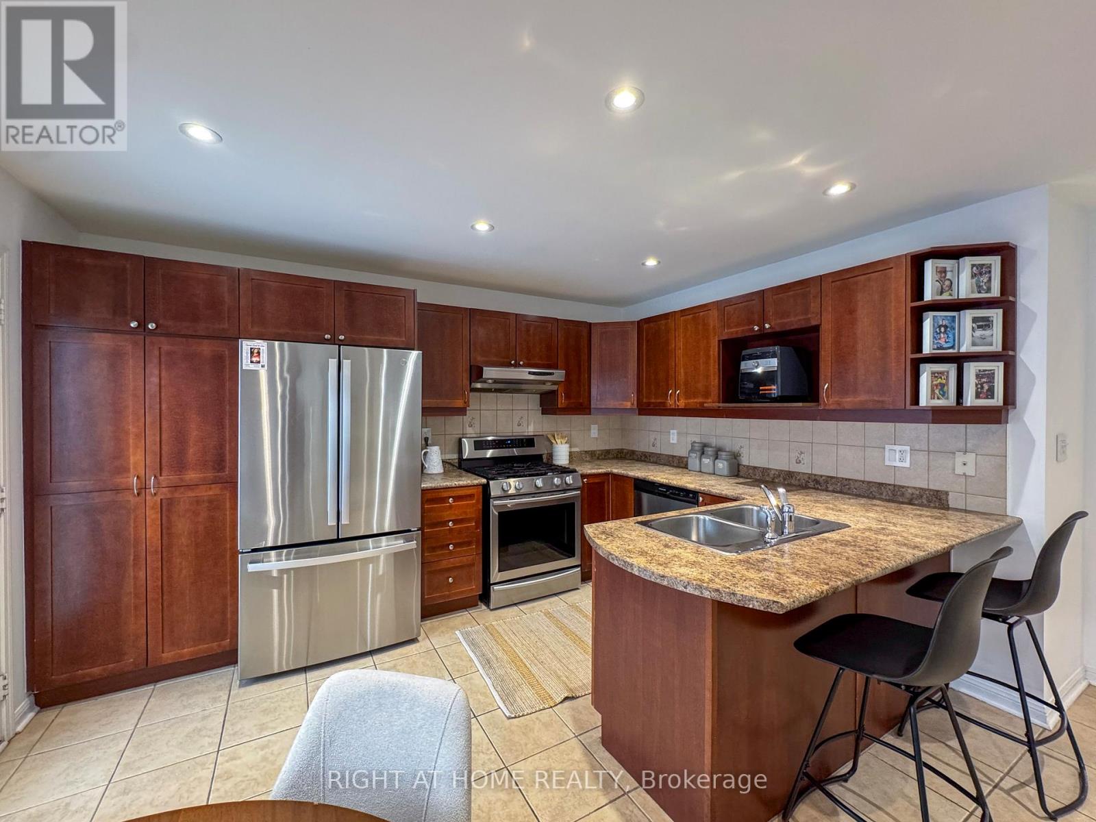 842 Fourth Line, Milton, Ontario  L9T 6M5 - Photo 14 - W12883360