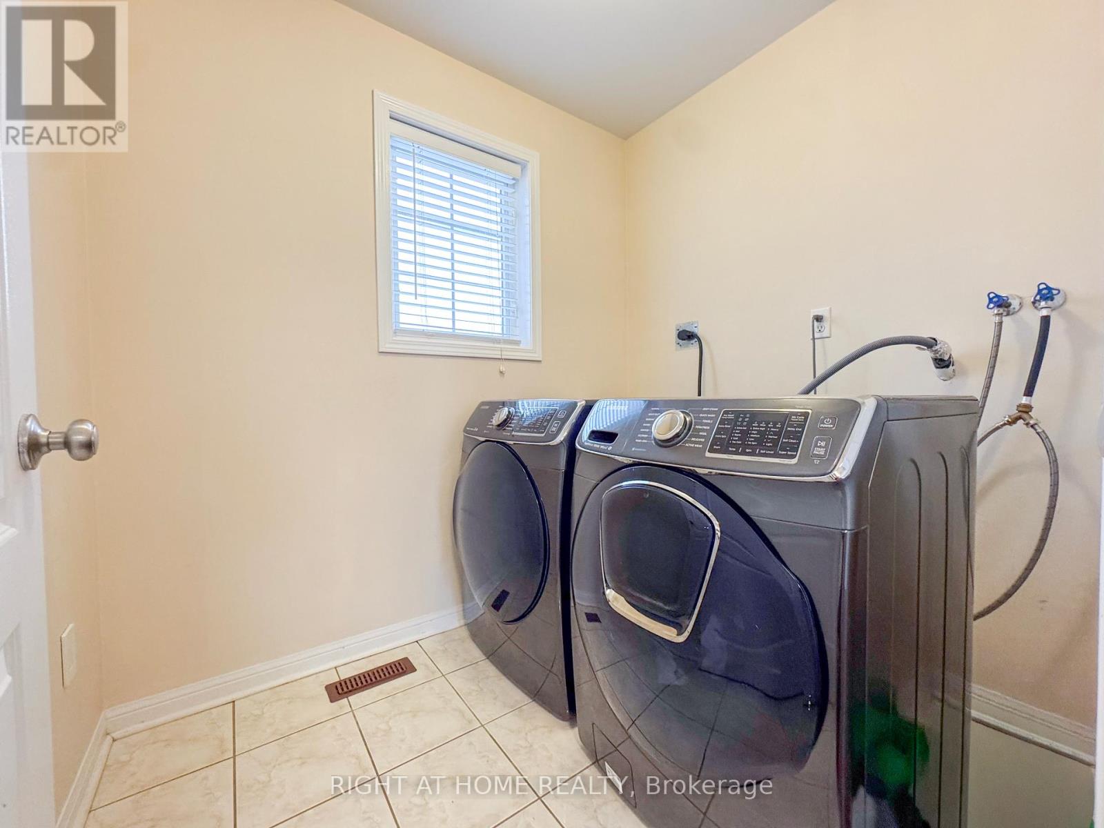 842 Fourth Line, Milton, Ontario  L9T 6M5 - Photo 39 - W12883360