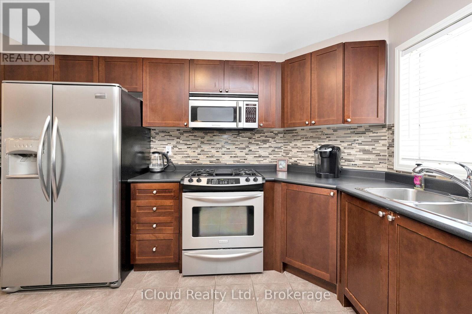 11 Bonavista Drive, Brampton, Ontario  L6X 0N2 - Photo 15 - W12883388