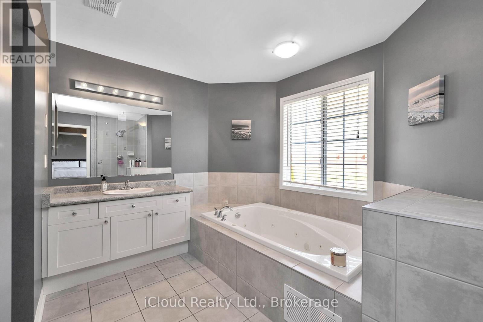 11 Bonavista Drive, Brampton, Ontario  L6X 0N2 - Photo 30 - W12883388