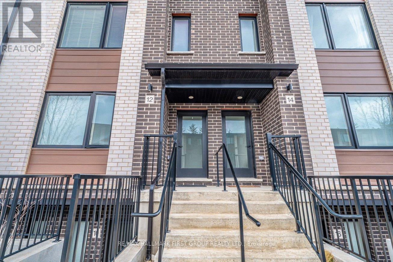 12 LILY LANE, Guelph, Ontario