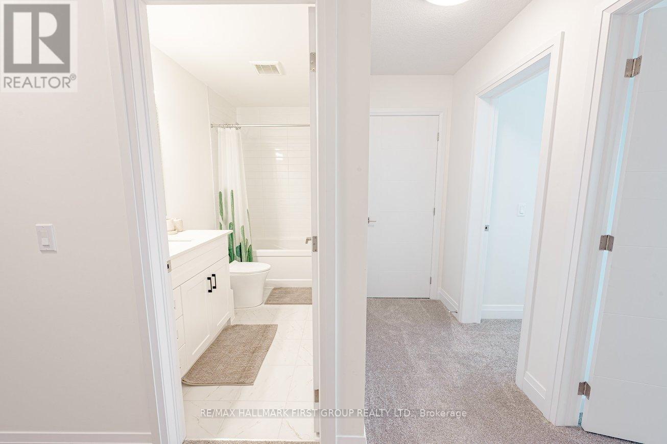 12 Lily Lane, Guelph, Ontario  N1L 0R2 - Photo 12 - X12883356