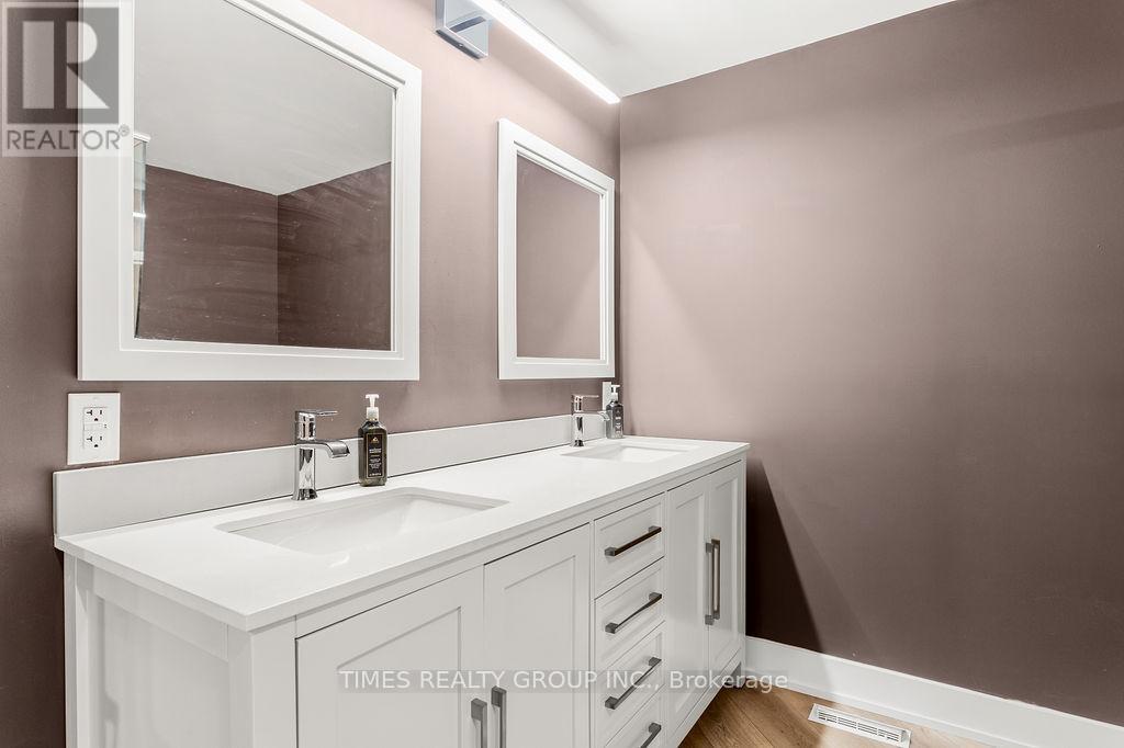 198 Cullum Court, Burlington, Ontario  L7T 4A9 - Photo 16 - W12865074