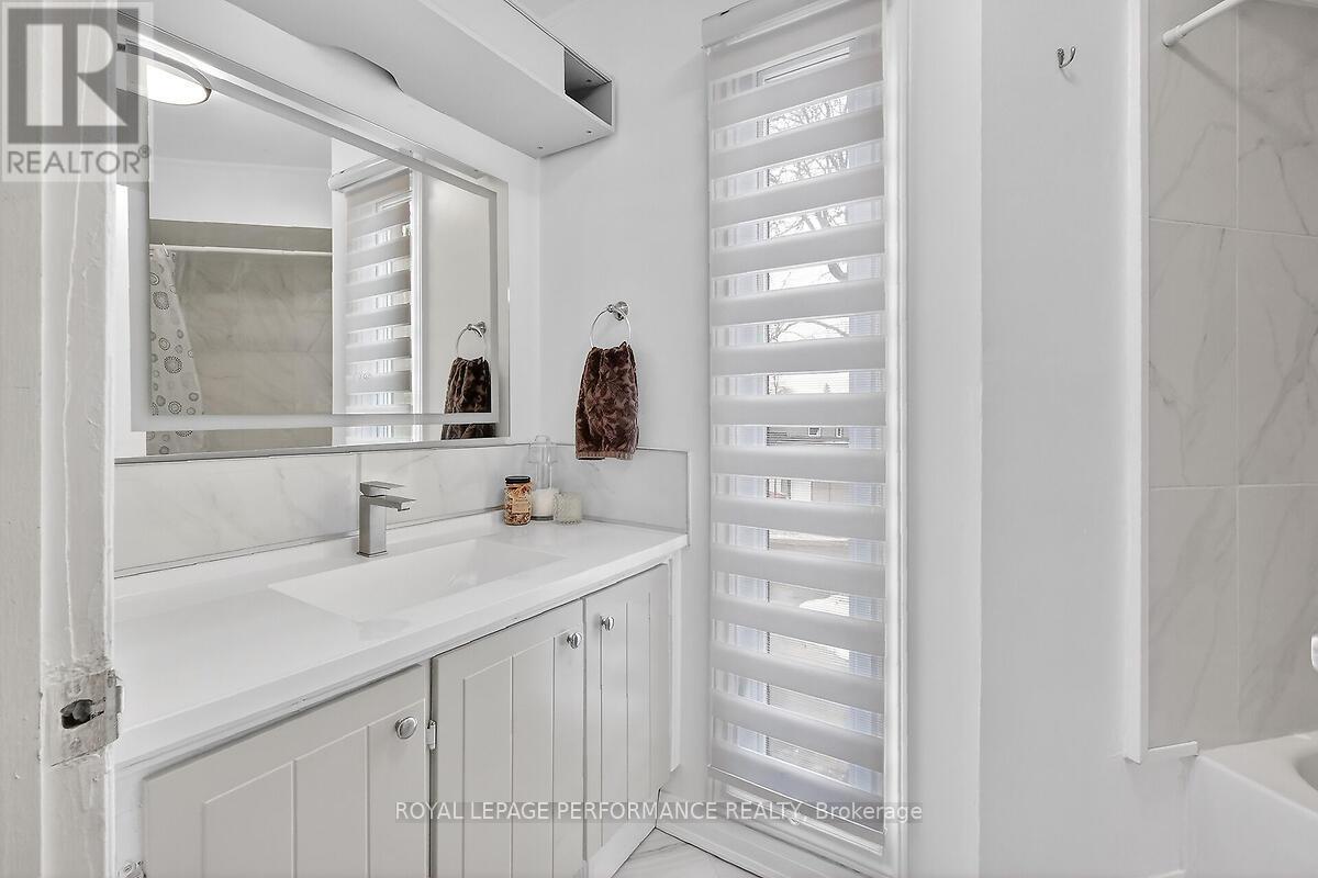 42 Compata Way, Ottawa, Ontario  K1B 4W9 - Photo 27 - X12881084