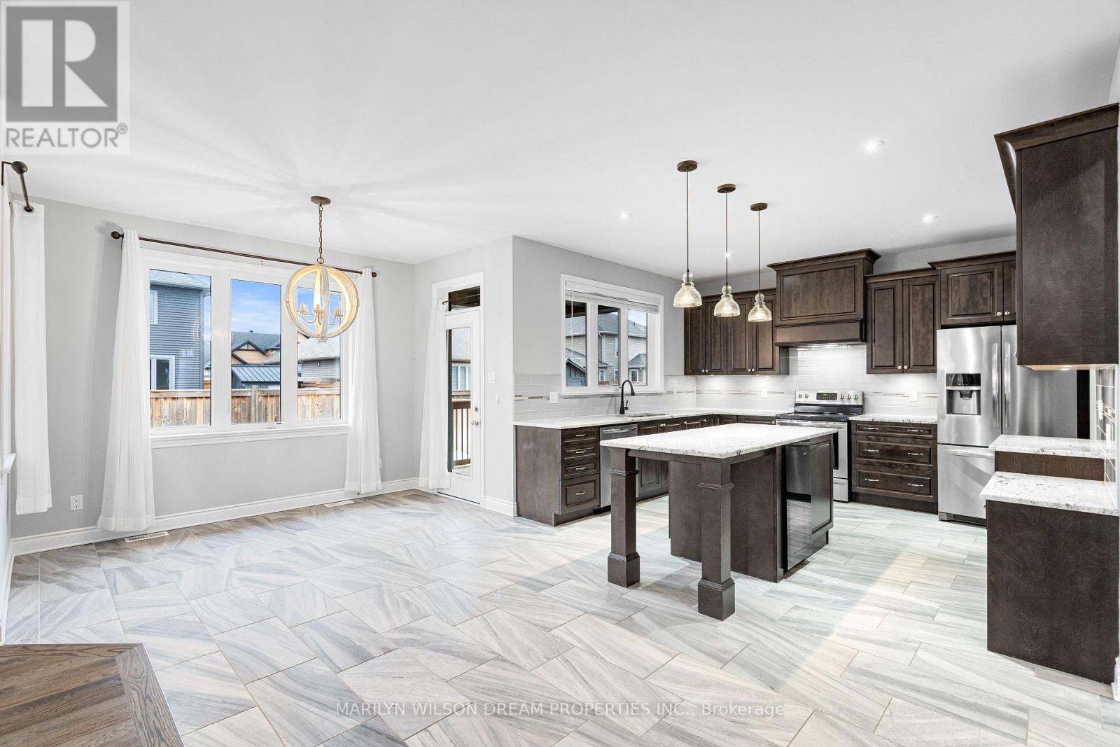 110 Talos Circle, Ottawa, Ontario  K0A 2Z0 - Photo 9 - X12883418