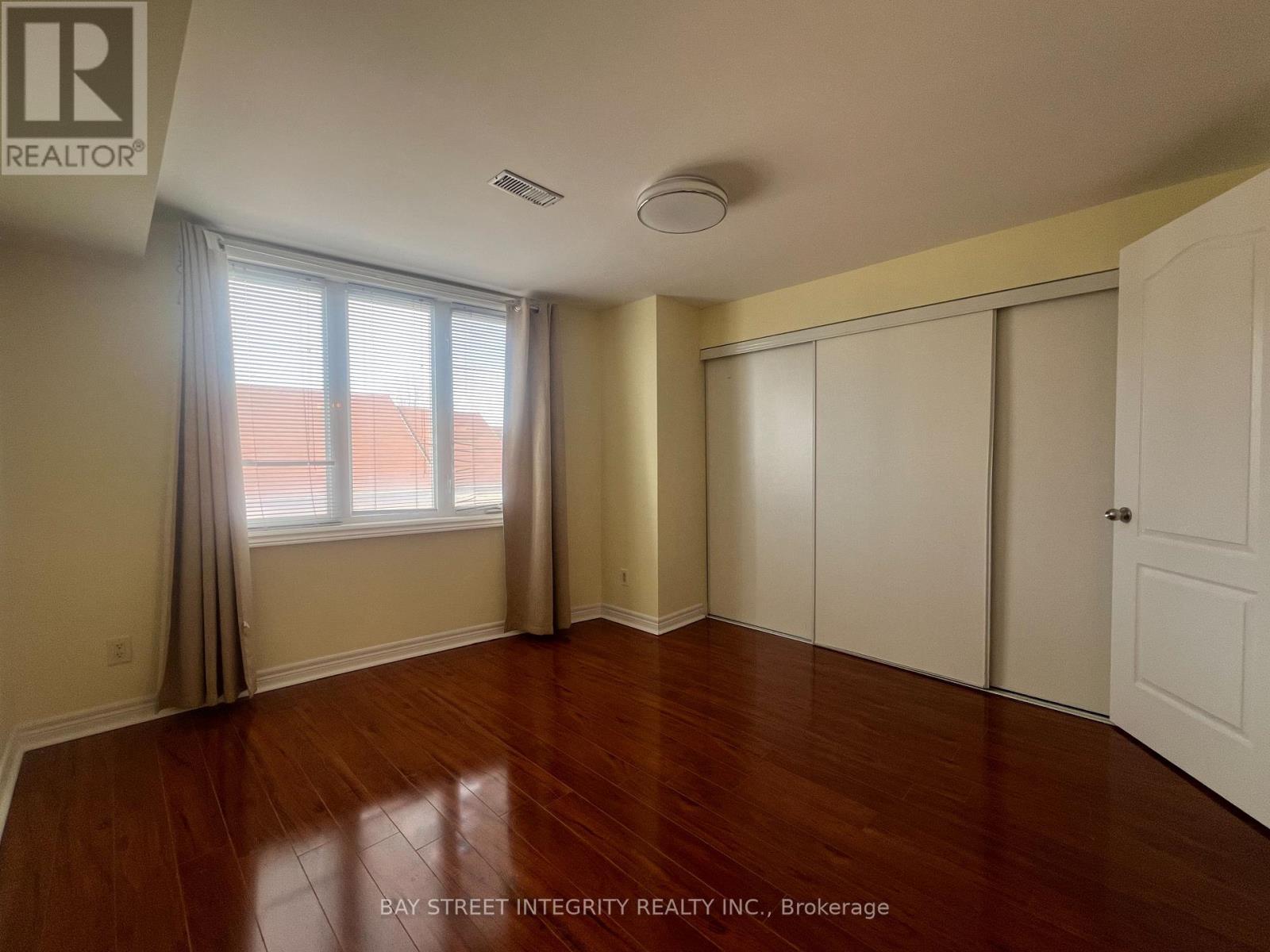 3 English Garden Way, Toronto (Newtonbrook West), Ontario  M2M 4M4 - Photo 11 - C12883398