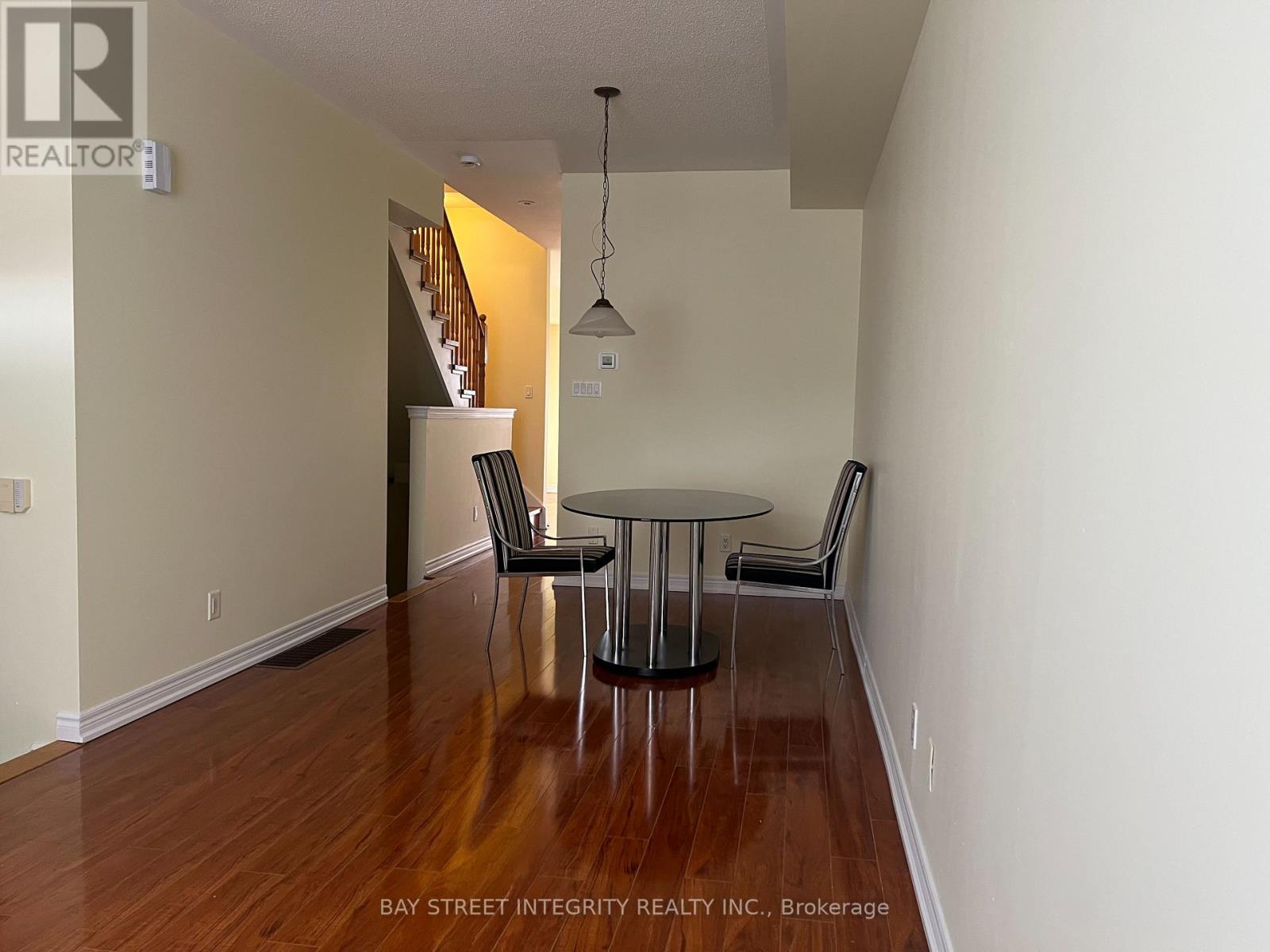 3 English Garden Way, Toronto (Newtonbrook West), Ontario  M2M 4M4 - Photo 4 - C12883398