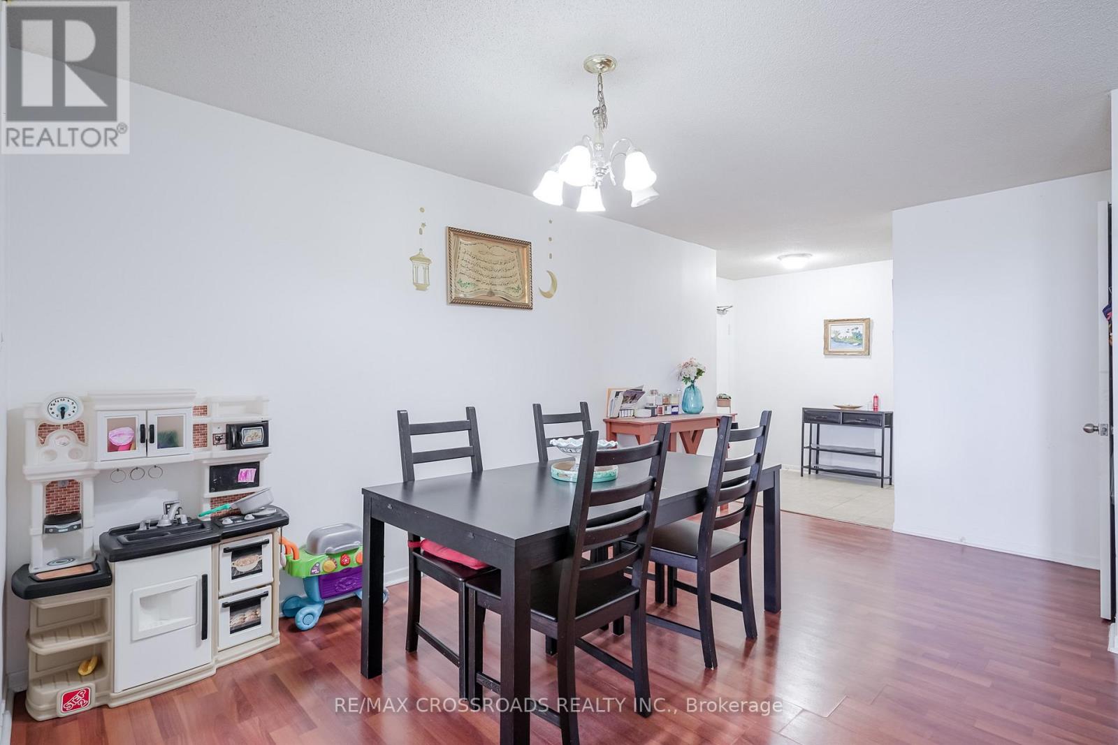1204 - 15 Sewells Road, Toronto, Ontario  M1B 3V7 - Photo 4 - E12883400