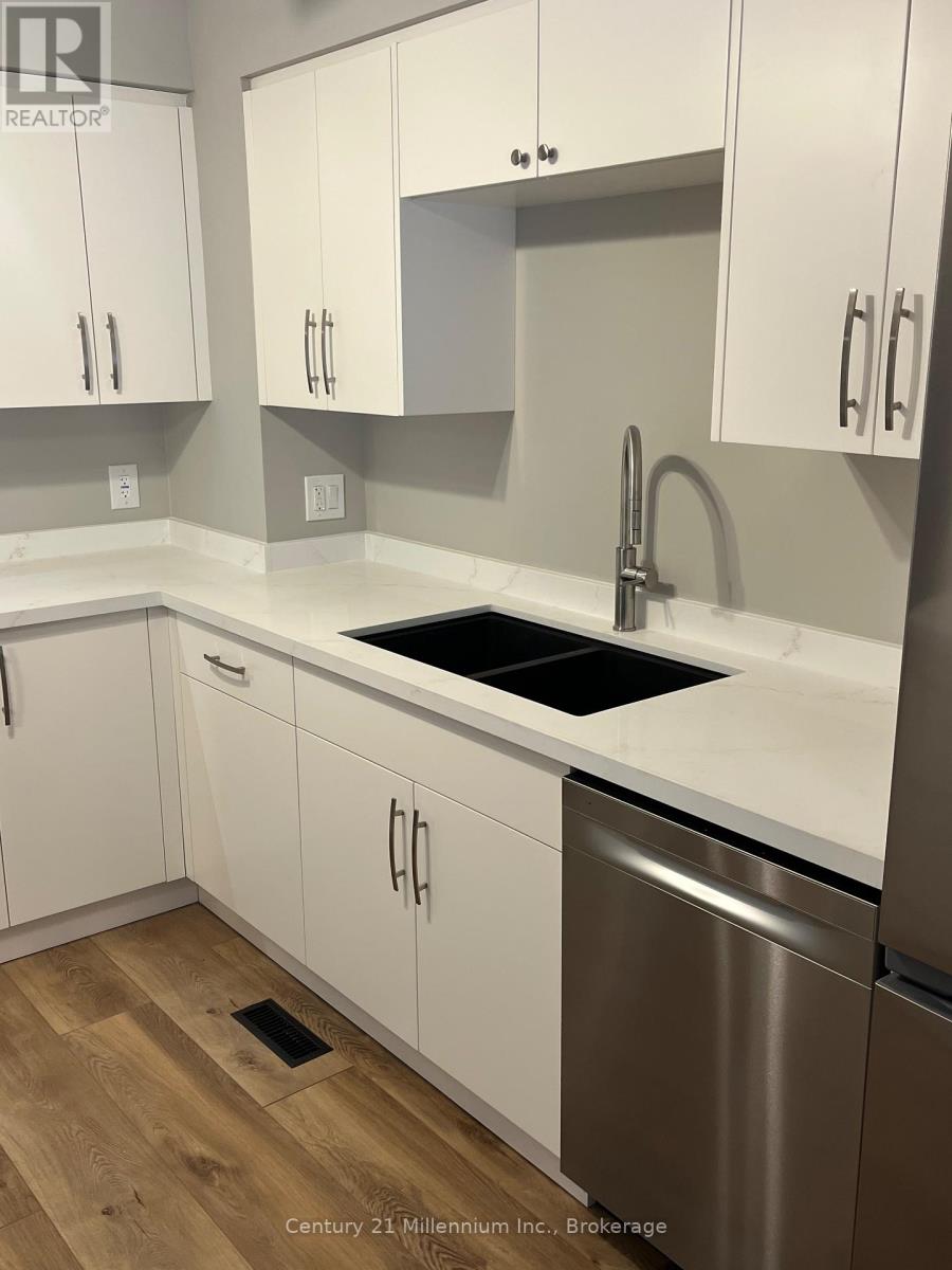 601 Tenth Street, Collingwood, Ontario  L9Y 4K6 - Photo 10 - S12883414