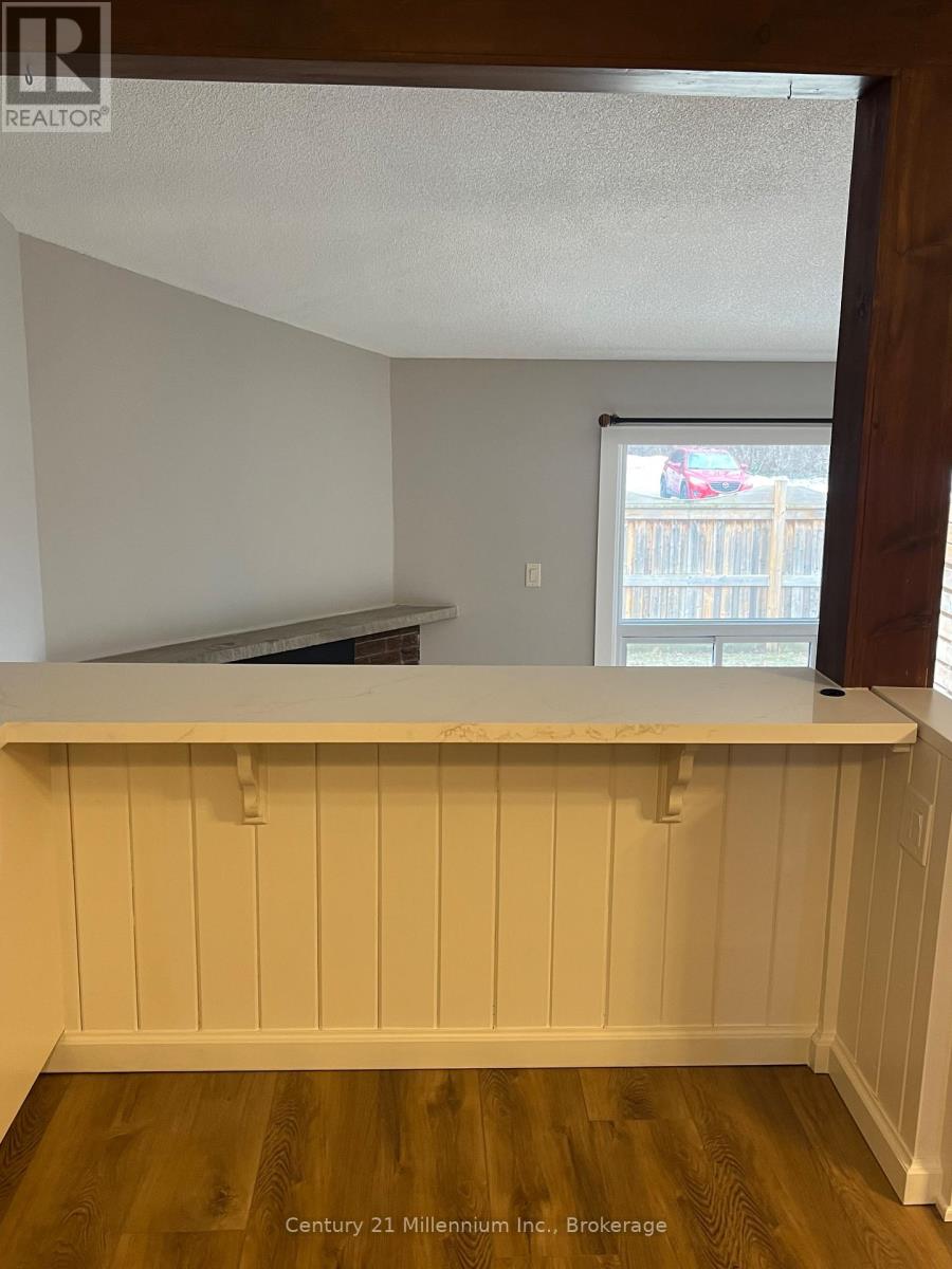 601 Tenth Street, Collingwood, Ontario  L9Y 4K6 - Photo 13 - S12883414