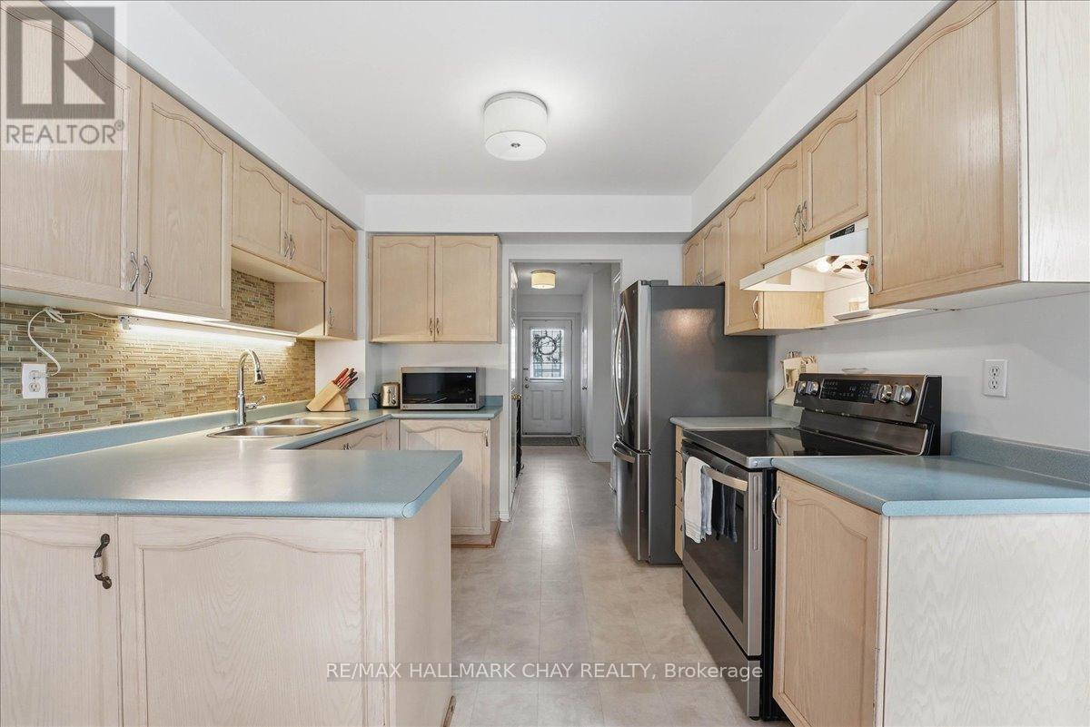 26 - 120 D'ambrosio Drive, Barrie, Ontario  L4N 7W3 - Photo 13 - S12883392