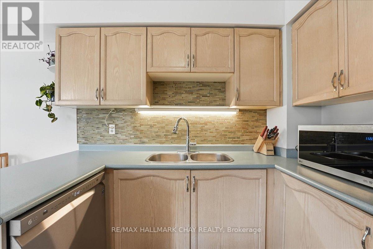 26 - 120 D'ambrosio Drive, Barrie, Ontario  L4N 7W3 - Photo 17 - S12883392