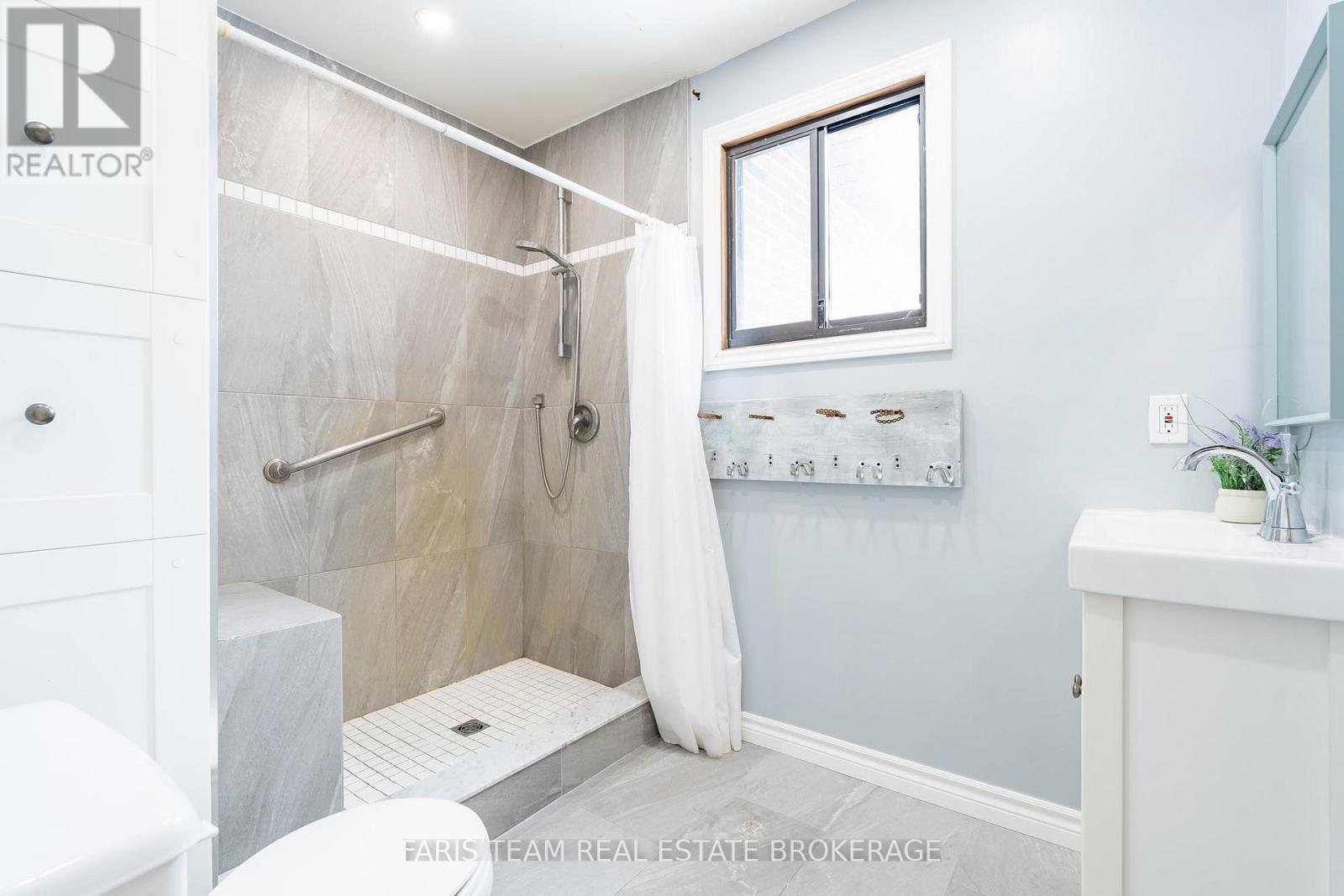 9 Yvonne Crescent, Oro-Medonte, Ontario  L0L 1T0 - Photo 16 - S12883426