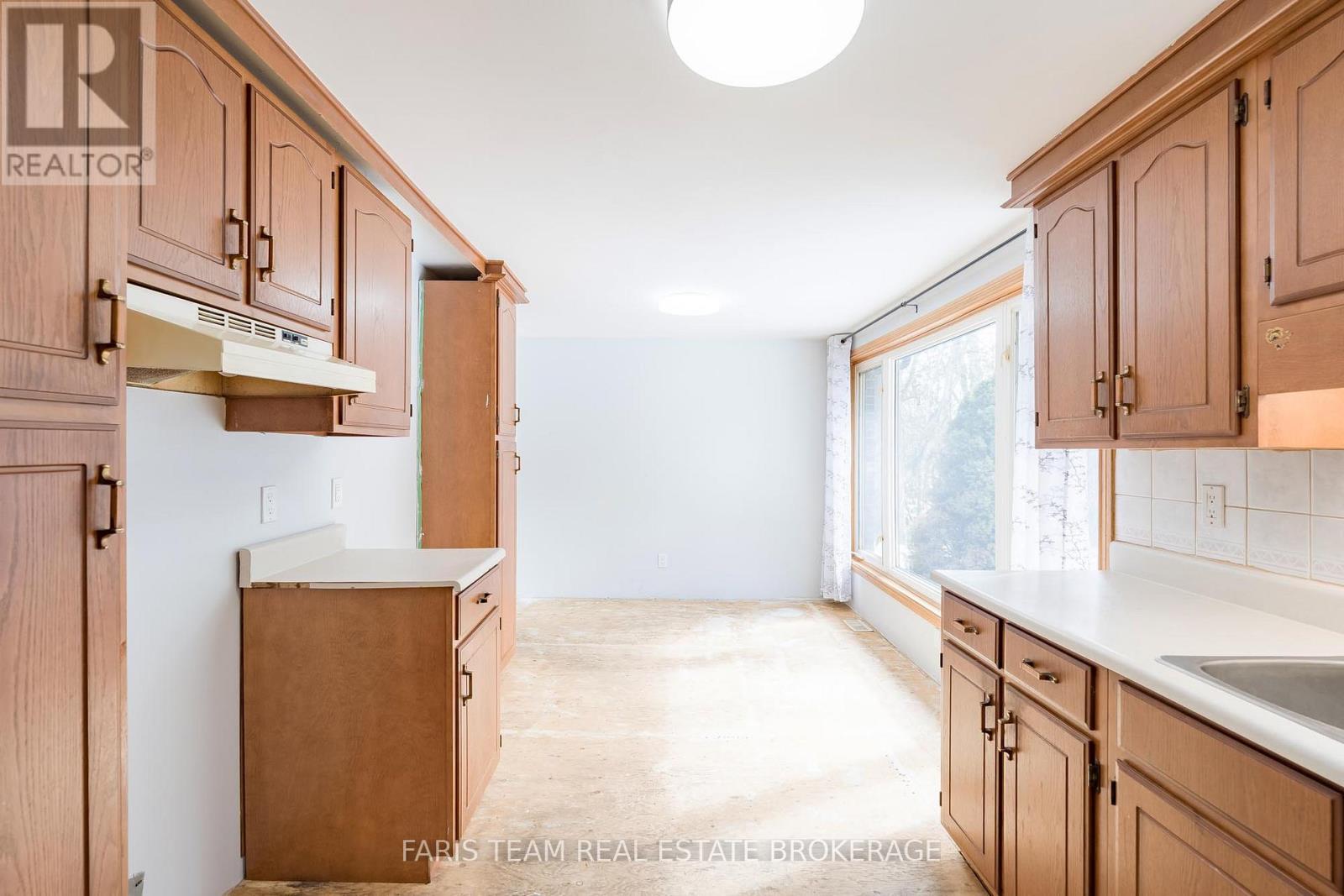 9 Yvonne Crescent, Oro-Medonte, Ontario  L0L 1T0 - Photo 9 - S12883426