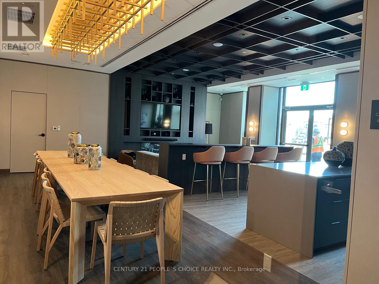 425 - 2501 Saw Whet Boulevard S, Oakville (Ga Glen Abbey), Ontario  L6M 5N2 - Photo 5 - W12883394