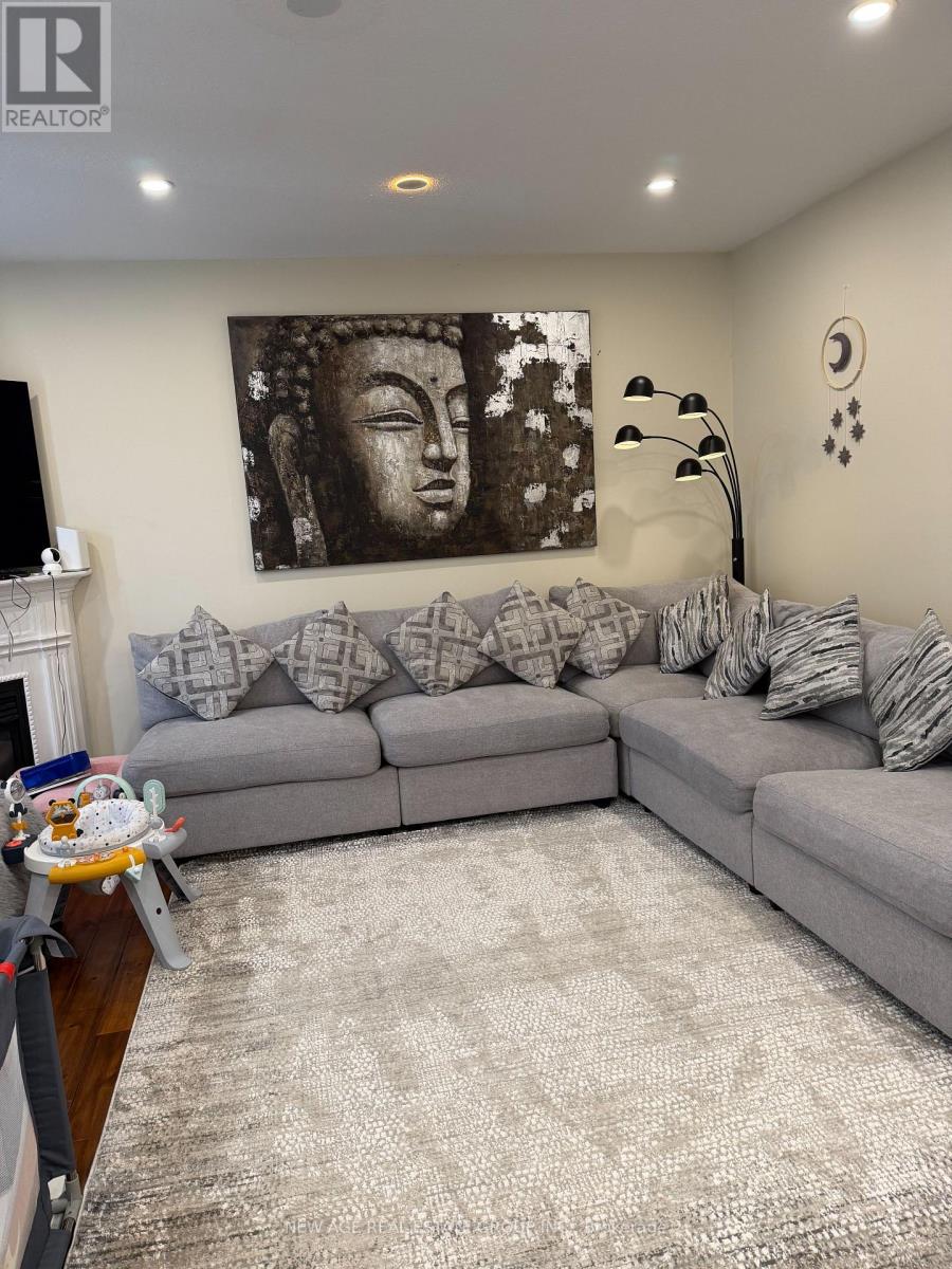 16 Linke Place, Guelph, Ontario  N1E 0G2 - Photo 4 - X12883396