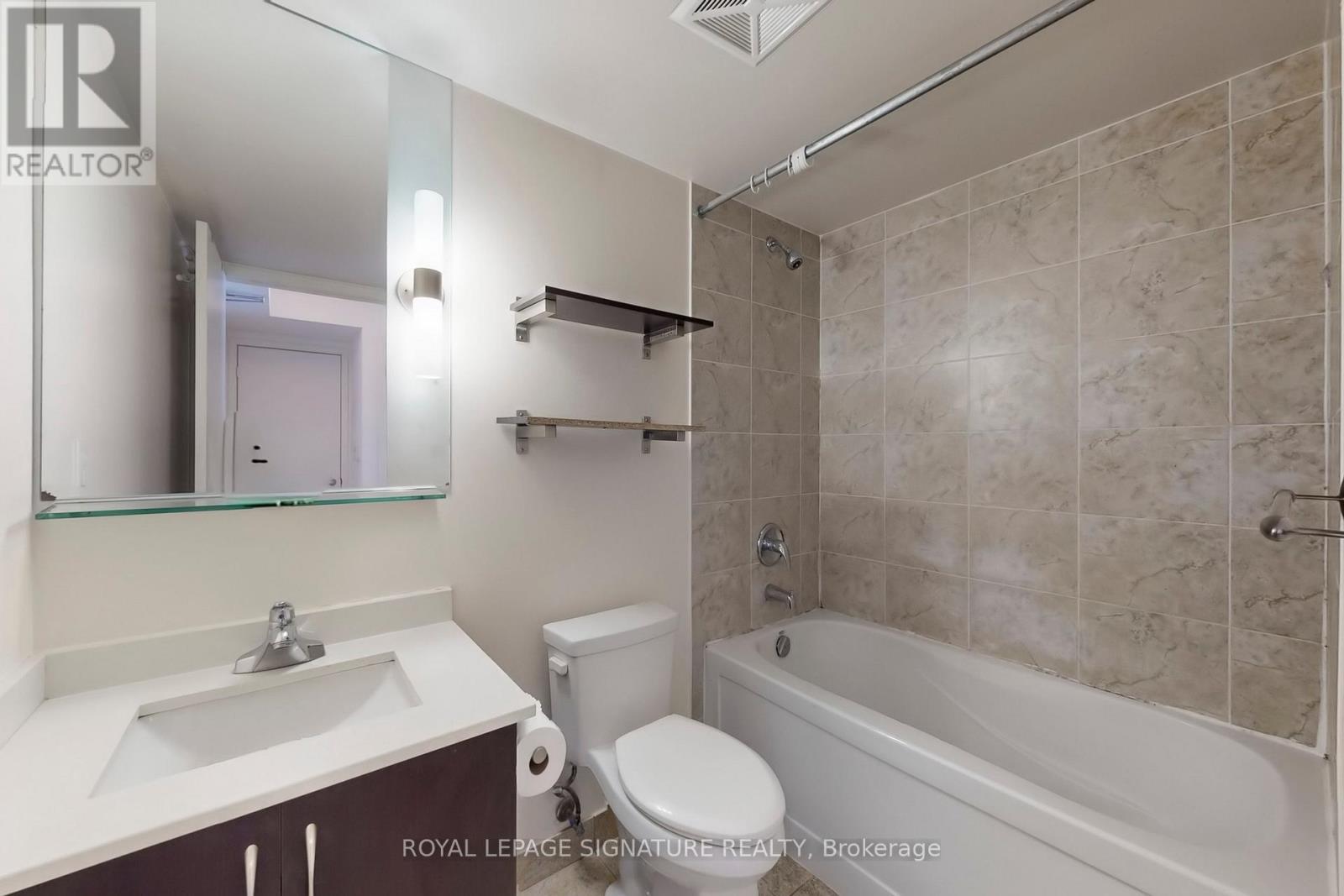 720 - 320 Richmond Street, Toronto (Moss Park), Ontario  M5A 1P9 - Photo 14 - C12880710