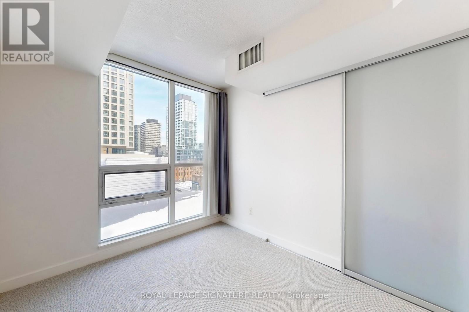 720 - 320 Richmond Street, Toronto (Moss Park), Ontario  M5A 1P9 - Photo 11 - C12880710