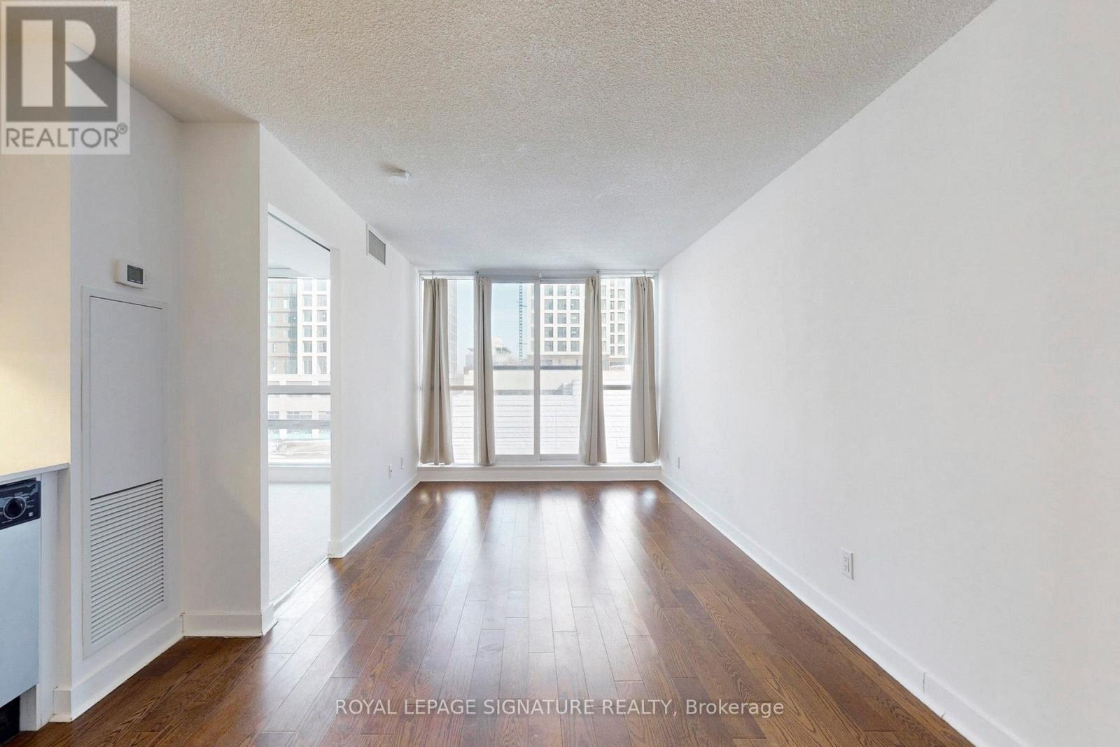 720 - 320 Richmond Street, Toronto (Moss Park), Ontario  M5A 1P9 - Photo 4 - C12880710