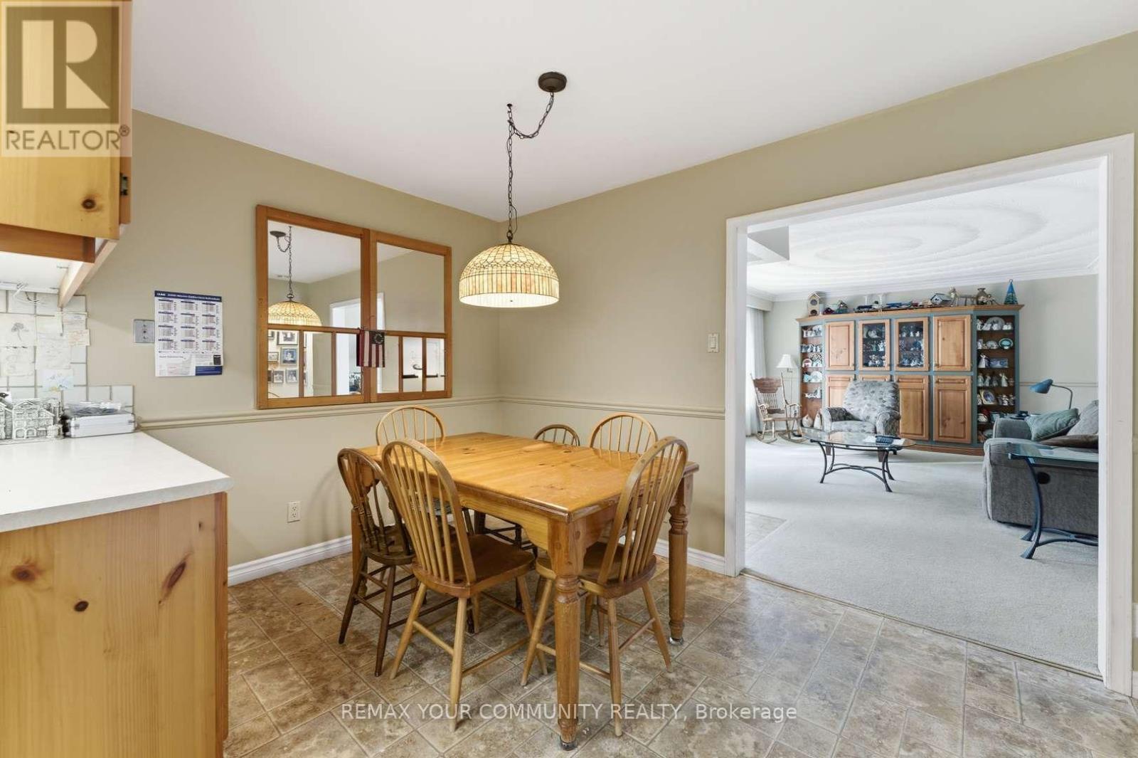 154 Hollingsworth Drive, King, Ontario  L7B 1G8 - Photo 13 - N12881454