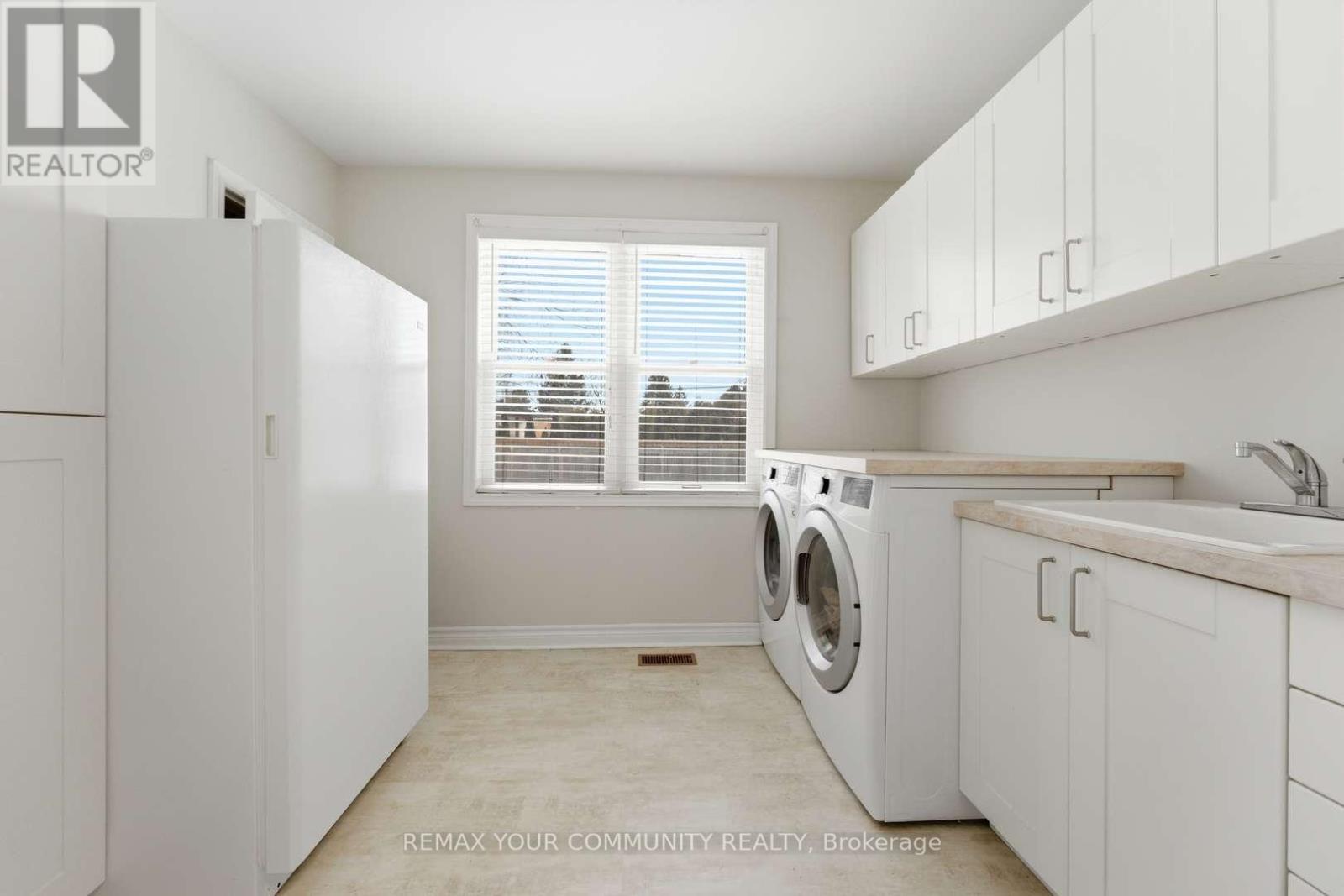 154 Hollingsworth Drive, King, Ontario  L7B 1G8 - Photo 17 - N12881454