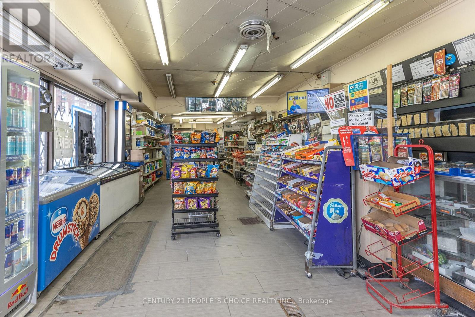 1835 Eglinton Avenue W, Toronto, Ontario  M6E 2J3 - Photo 5 - W12863344