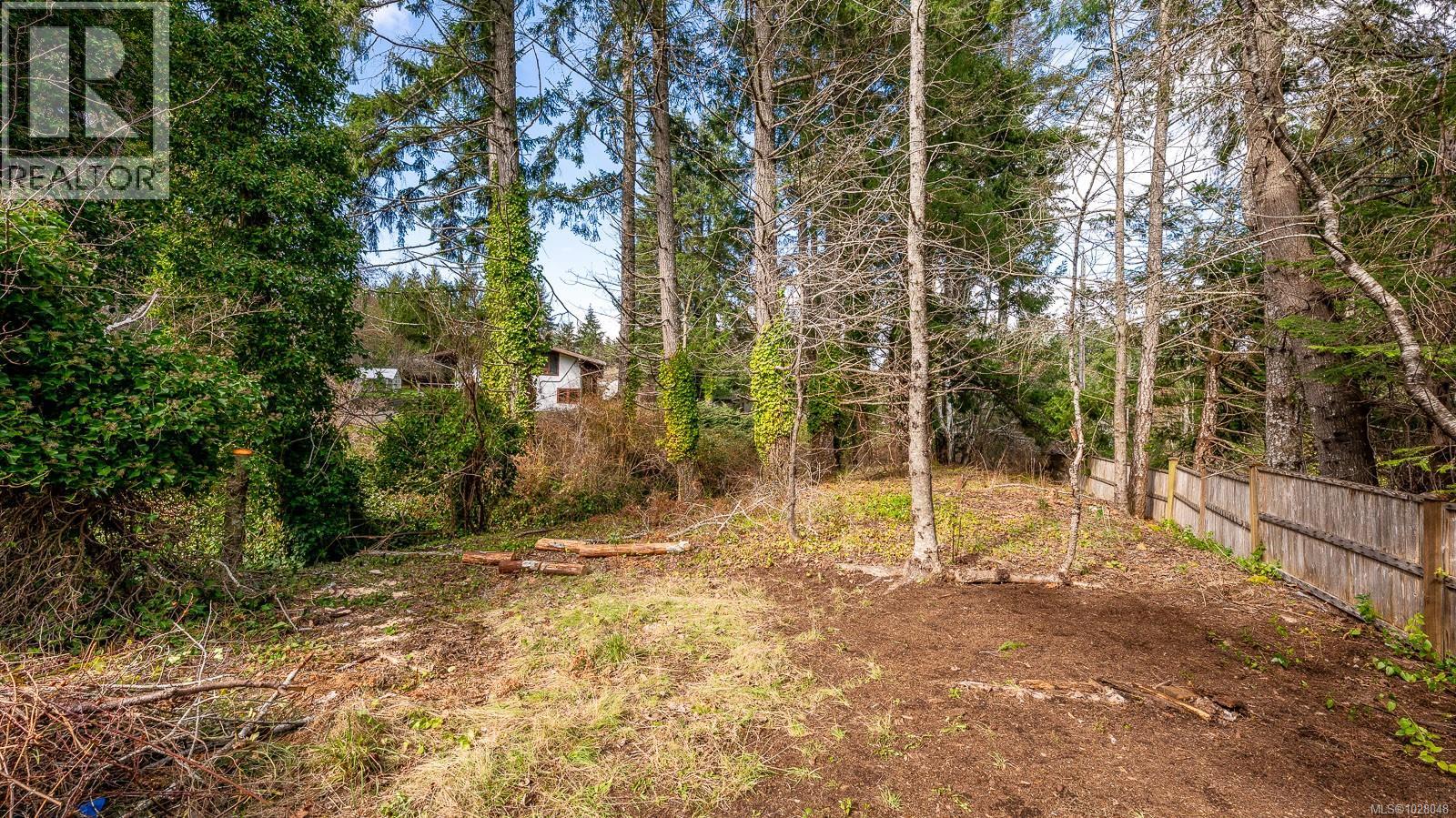 415 Holiday Rd, Fanny Bay, British Columbia  V0R 1W0 - Photo 21 - 1028048