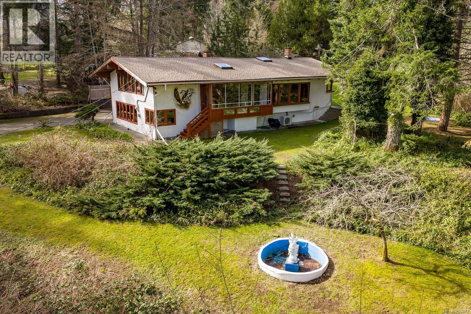 415 Holiday Rd, Fanny Bay, British Columbia  V0R 1W0 - Photo 18 - 1028048