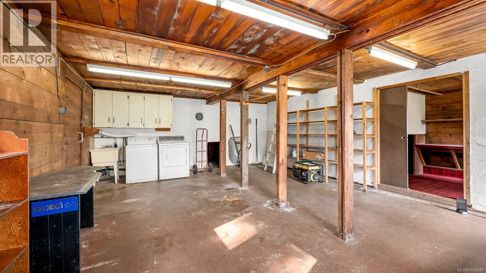 415 Holiday Rd, Fanny Bay, British Columbia  V0R 1W0 - Photo 44 - 1028048