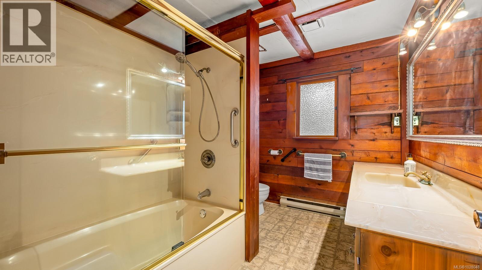 415 Holiday Rd, Fanny Bay, British Columbia  V0R 1W0 - Photo 41 - 1028048