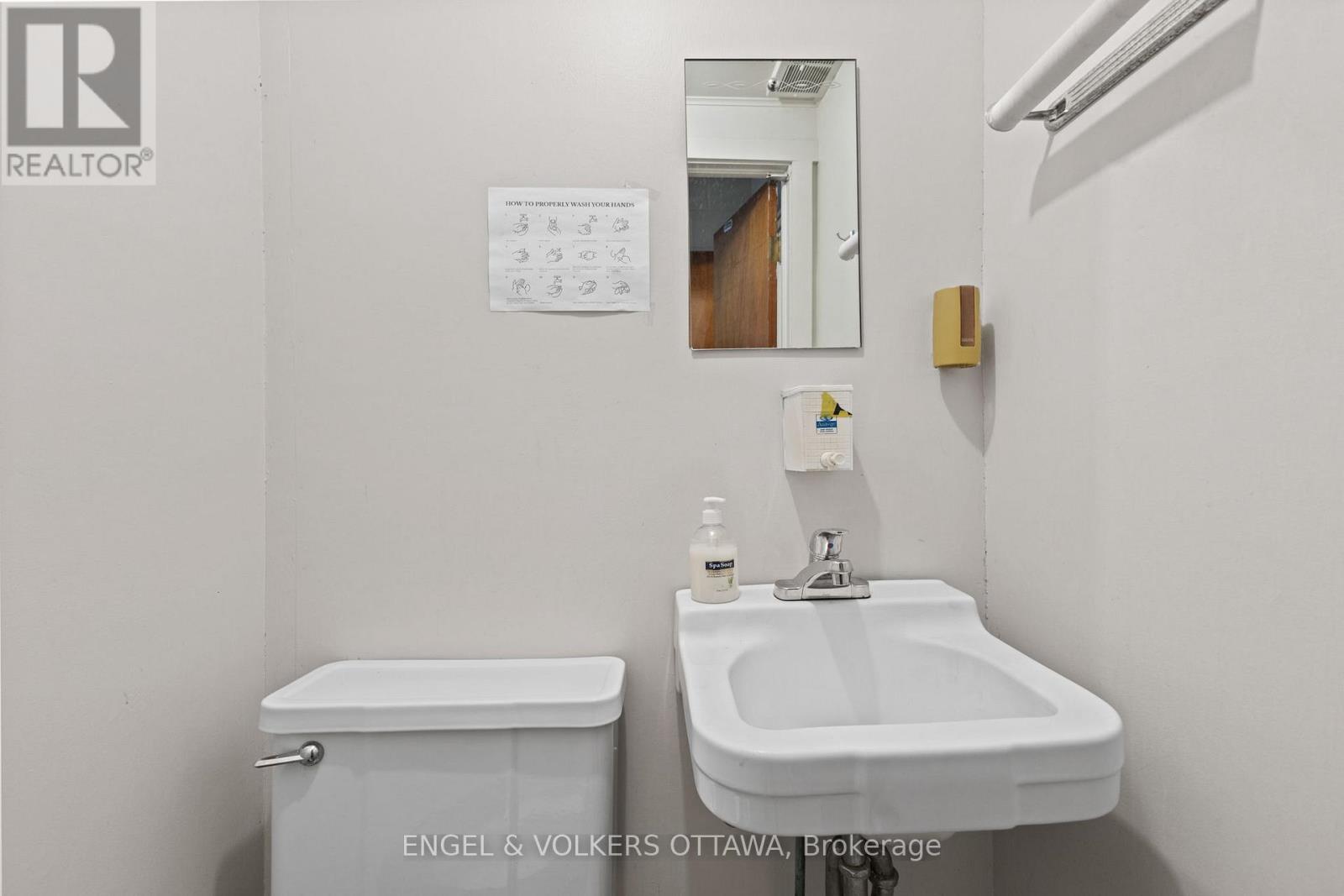 518 Church Street, North Dundas, Ontario  K0C 2K0 - Photo 10 - X12883482