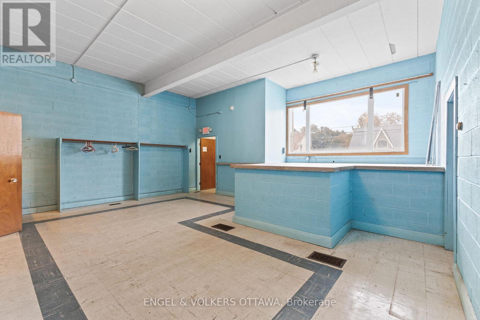 518 Church Street, North Dundas, Ontario  K0C 2K0 - Photo 5 - X12883482