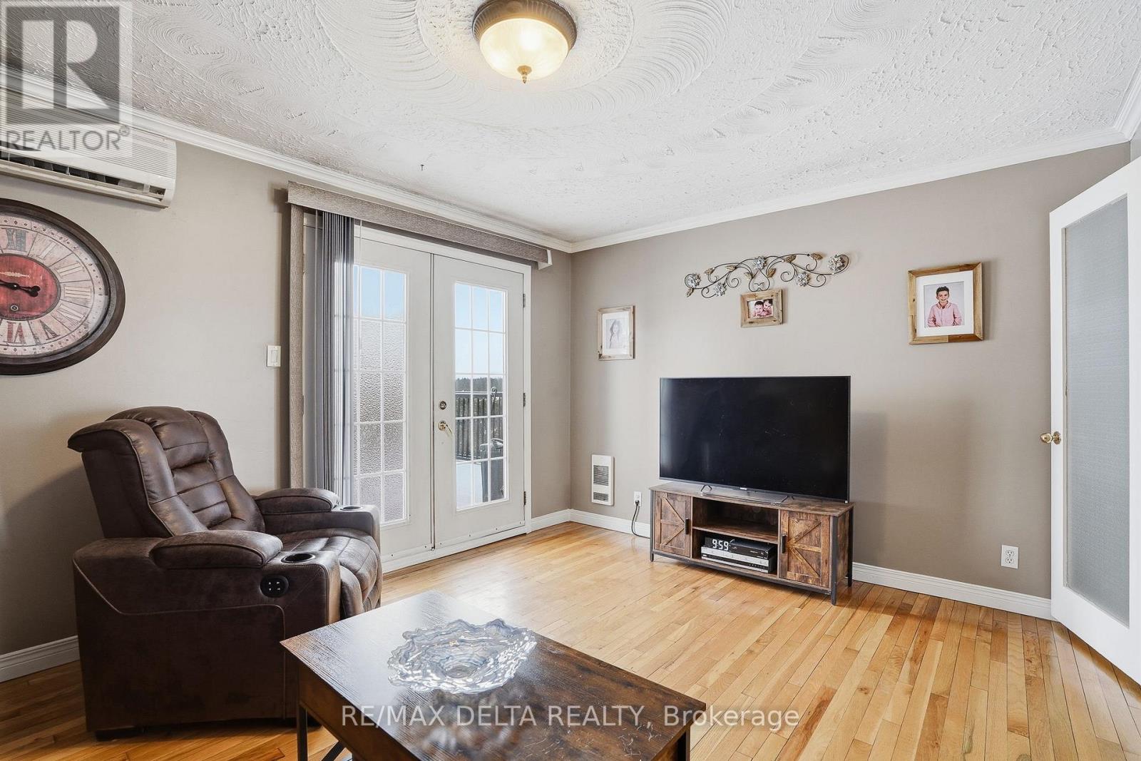 4359 County Rd 9 Road, The Nation, Ontario K0C 2B0 - Photo 15 - X12883494